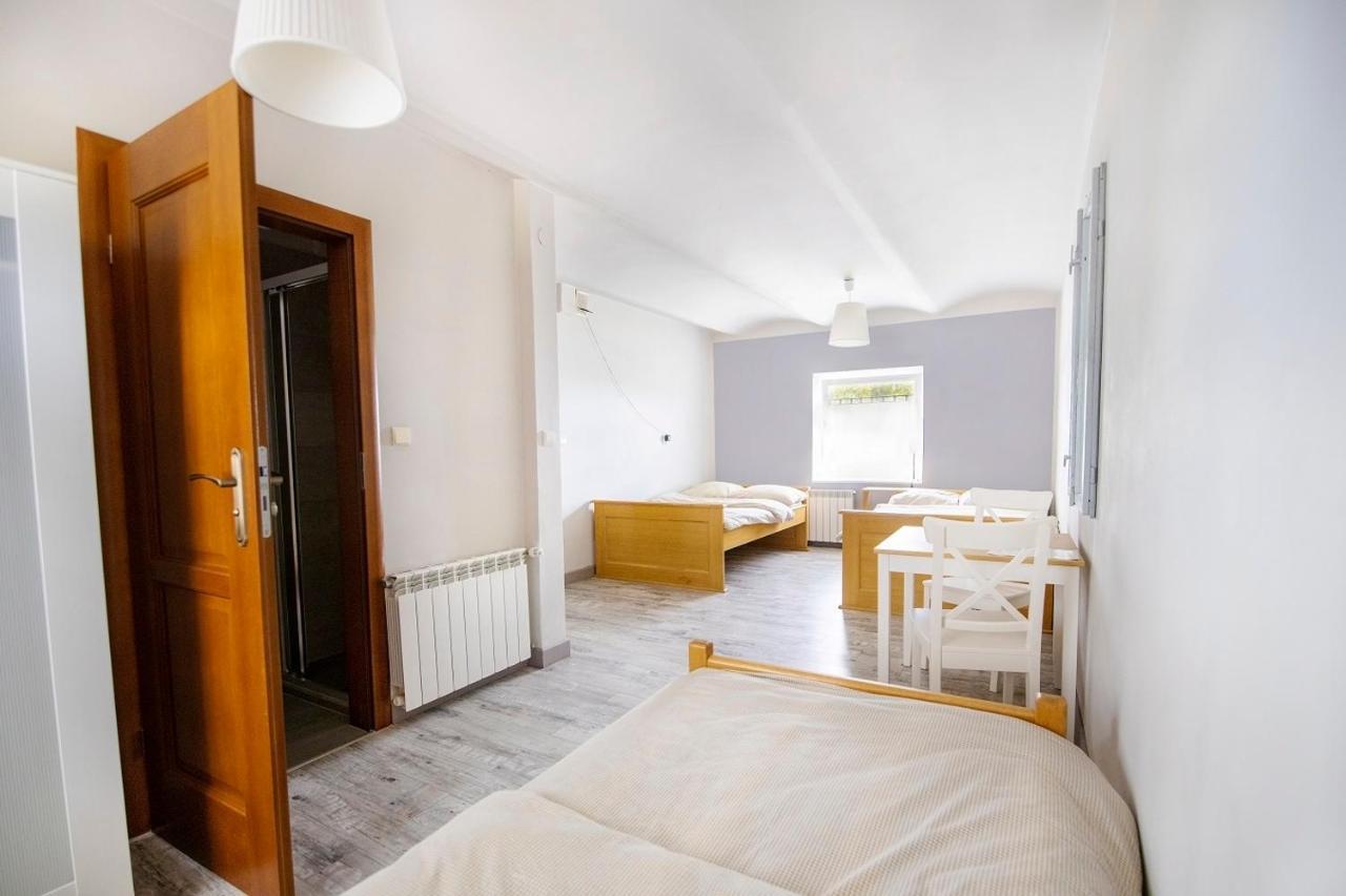 Zielona Przystan Hotel Manasterz Bagian luar foto