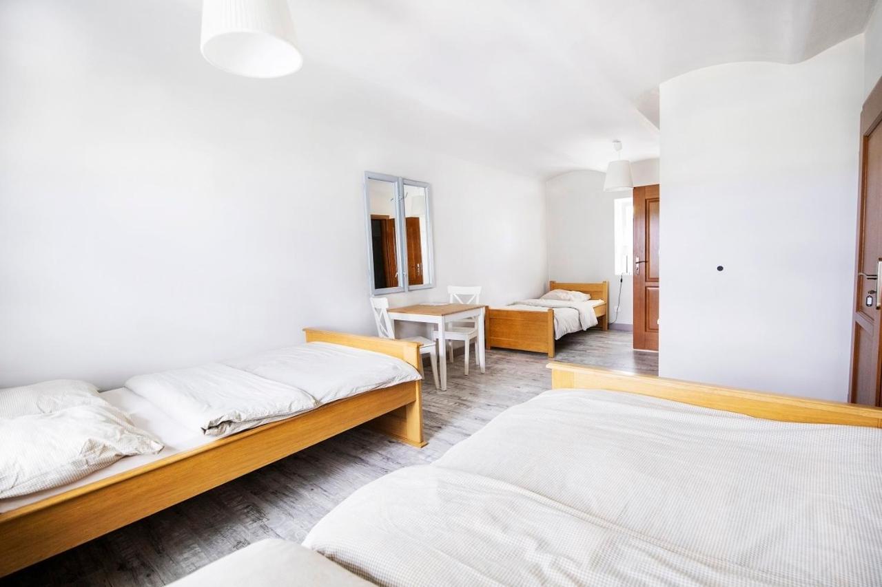 Zielona Przystan Hotel Manasterz Bagian luar foto