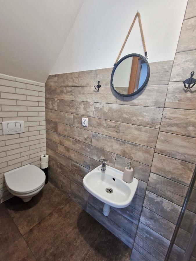 Zielona Przystan Hotel Manasterz Bagian luar foto
