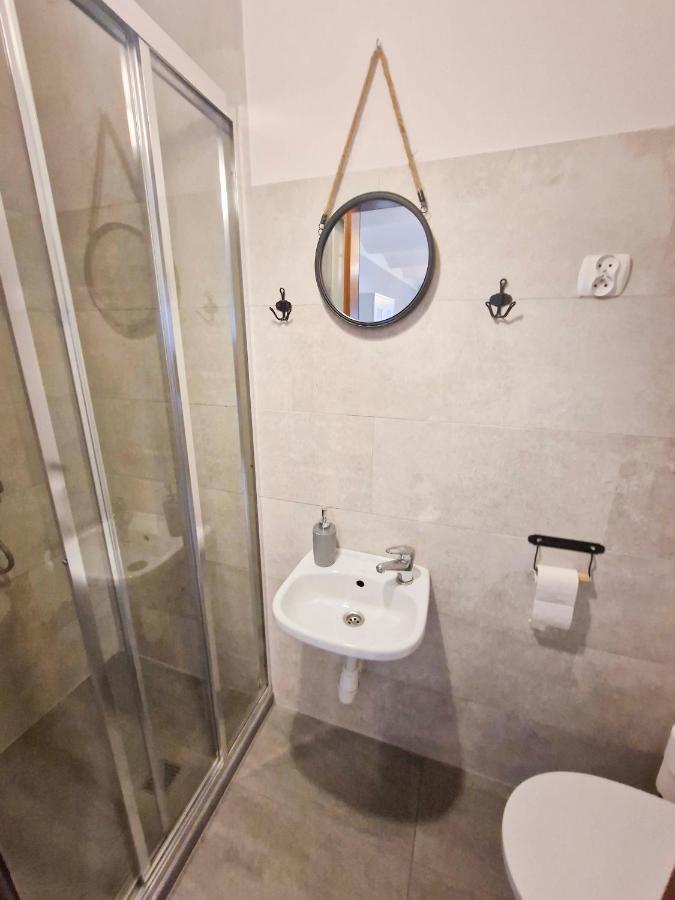 Zielona Przystan Hotel Manasterz Bagian luar foto