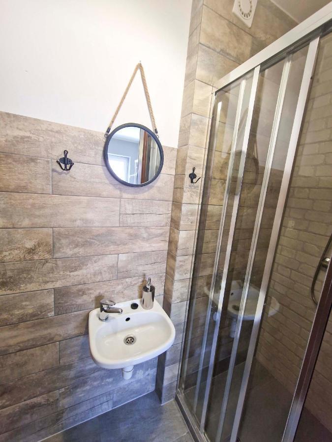 Zielona Przystan Hotel Manasterz Bagian luar foto