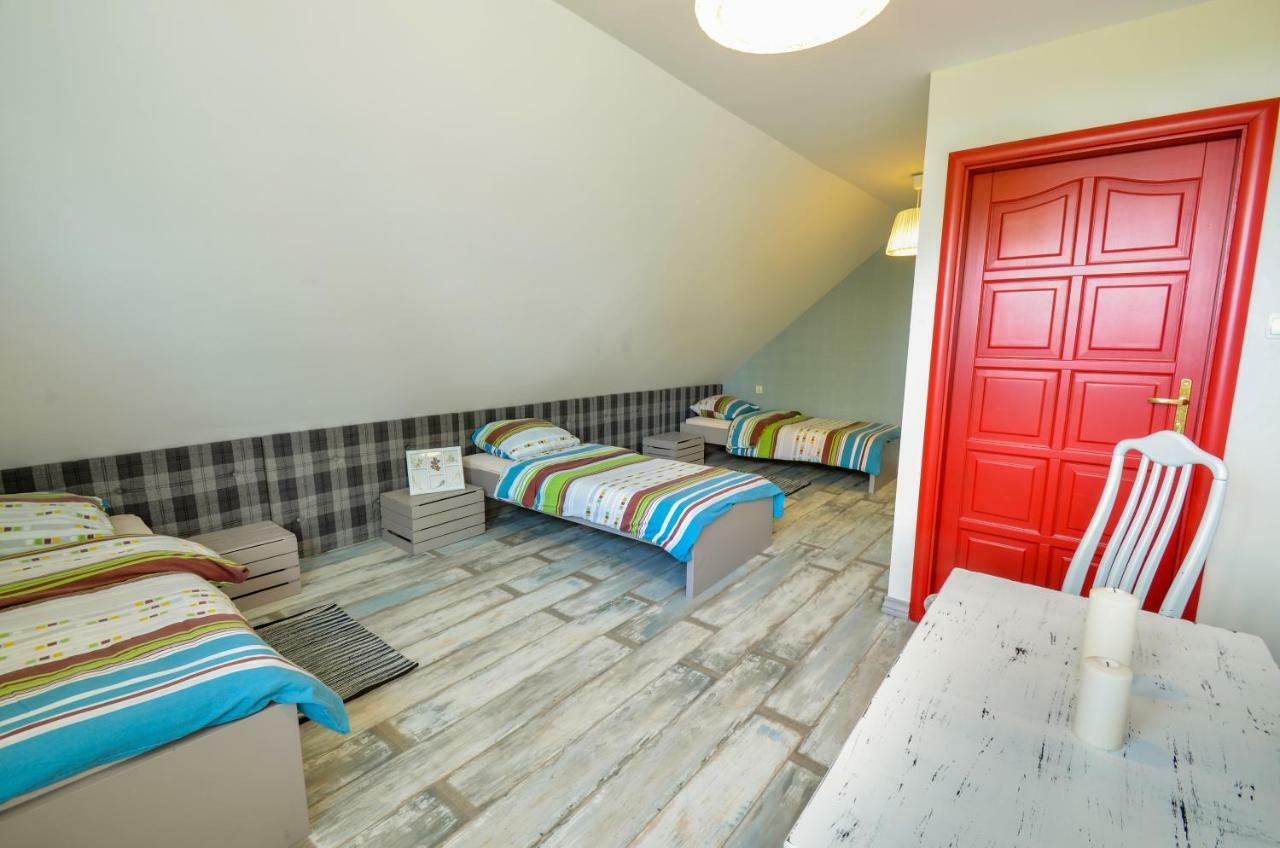 Zielona Przystan Hotel Manasterz Bagian luar foto