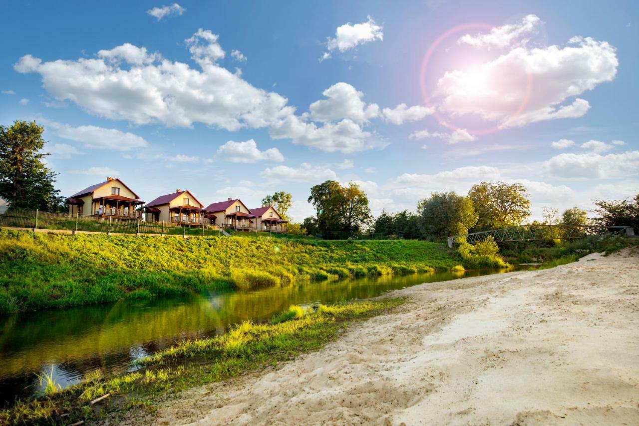 Zielona Przystan Hotel Manasterz Bagian luar foto