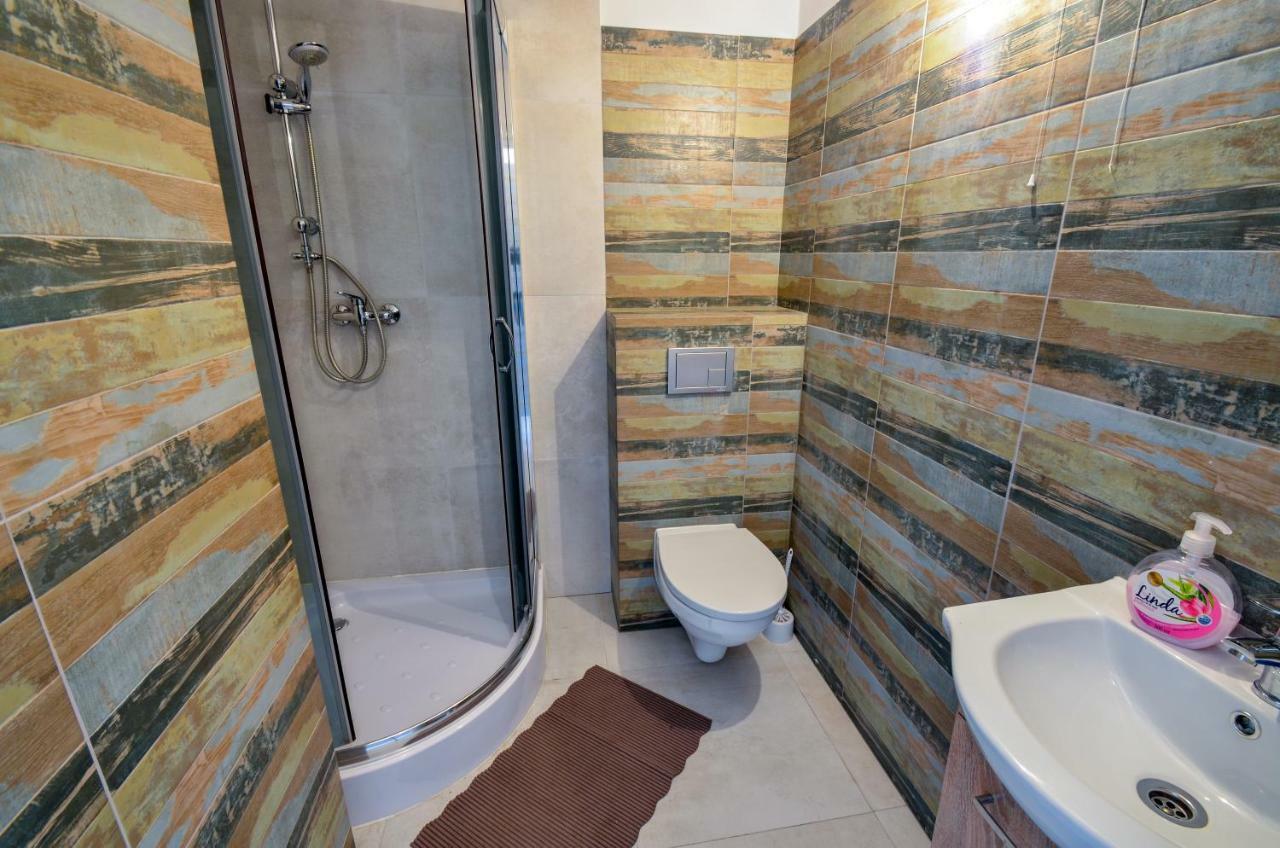 Zielona Przystan Hotel Manasterz Bagian luar foto